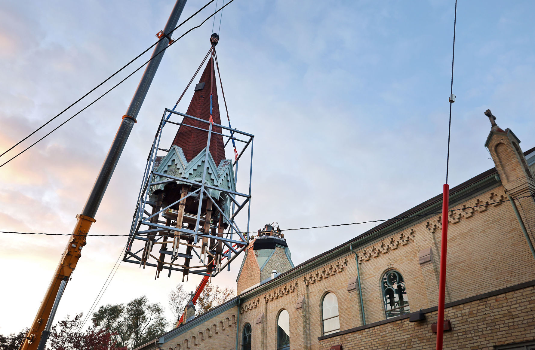 JVG_211103_STEEPLE03